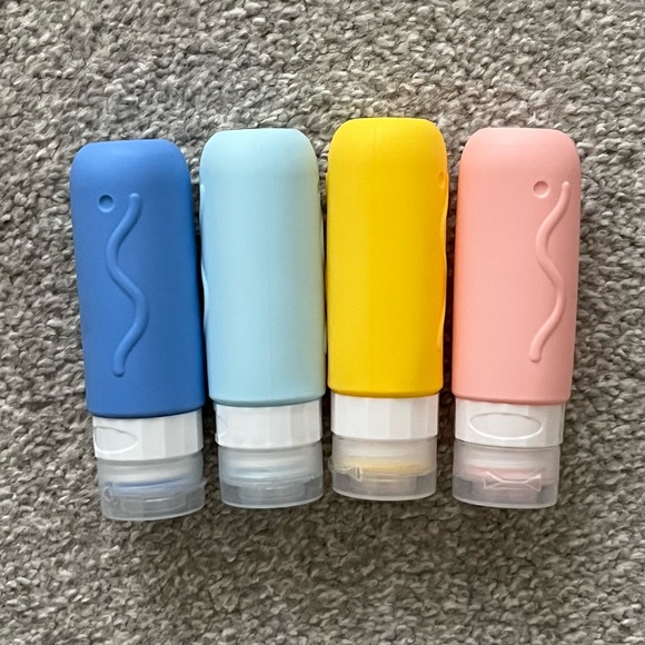 NWOT Travel Bundle. Face Bag for Makeup and Travel Bottle Kit - Picture 3 of 16